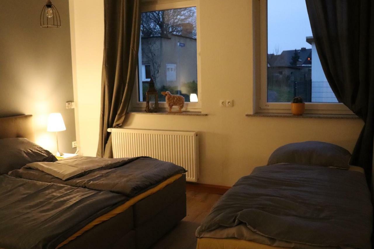 Appartement Zum-Butterstock à Schkopau Extérieur photo